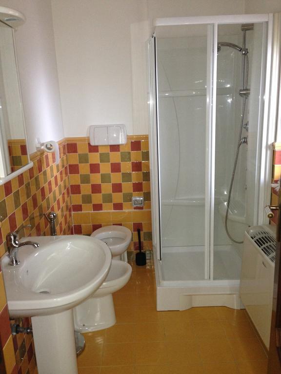 Eredita Bed & Breakfast Villa Flora الغرفة الصورة